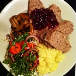 Dagens husmans – Köttfärslimpa med pressad potatis och lingonsylt!